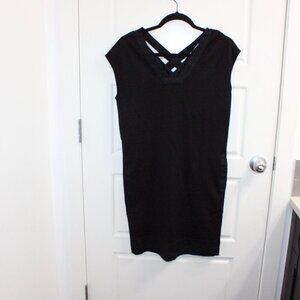 See‎ By Chloe Black V Neck Shift Dress Wool Blend Bow Detail on Back Midi Size 4